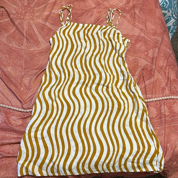 Groovy dress - Picture 1 of 3